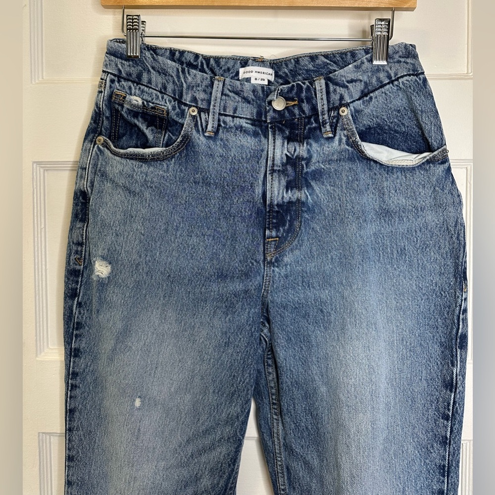 Good American Good '90s Icon Jean in Indigo065 - Picture 11 of 17